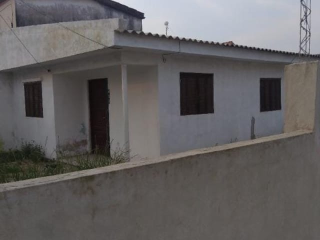 Casa com 160m² 2 quartos e 1 banheiro, à venda, no bairro Três Vendas em Pelotas