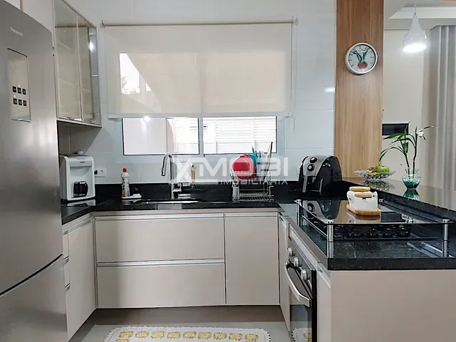 Casa com 175m² 3 quartos e 2 banheiros, à venda, no bairro Nova Cerejeira em Atibaia