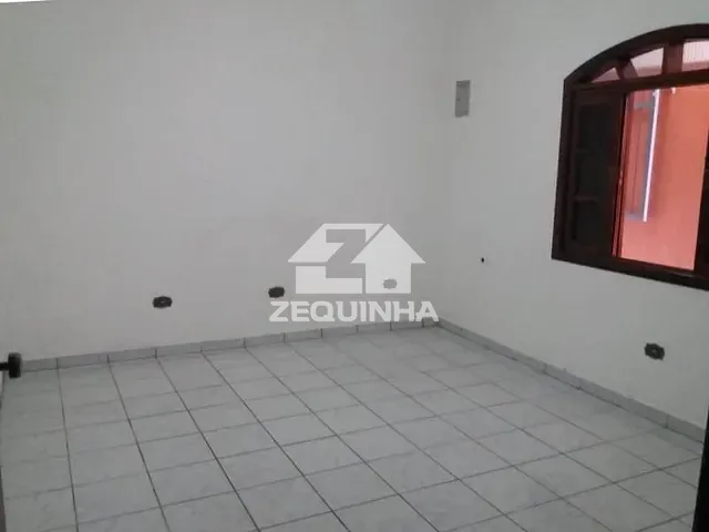 Casa com 138m² 3 quartos e 3 banheiros, à venda, no bairro Jardim Veloso em Osasco