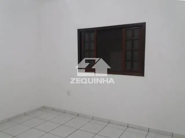 Casa com 138m² 3 quartos e 3 banheiros, à venda, no bairro Jardim Veloso em Osasco