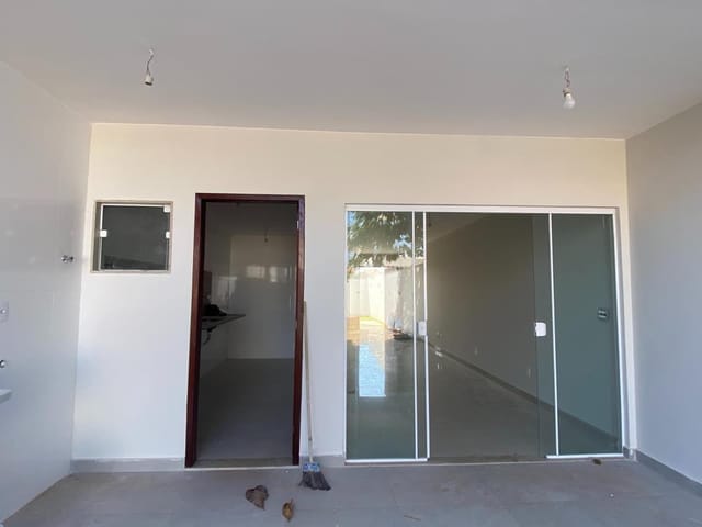 Casa com 200m² 3 quartos e 3 banheiros, à venda, no bairro Vivendas do Coqueiro I em Campos dos Goytacazes