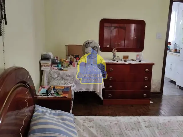 Casa com 330m² 3 quartos e 2 banheiros, à venda, no bairro Bela Vista em Osasco
