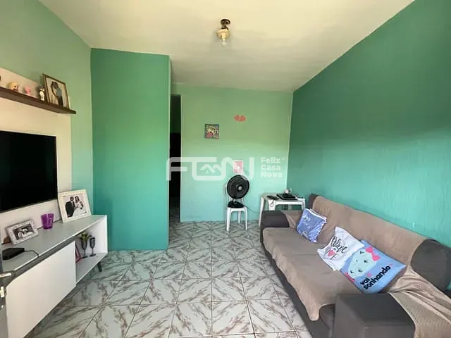 Casa 2 quartos e 2 banheiros, à venda, no bairro Parque das Mangabas em Camaçari