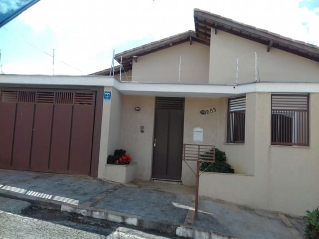 Foto do Casa - CASA para Venda
JARDIM NOVA FLORESTA I, GUAXUPÉ
3 dormitórios sendo 1 suíte, 3 banheiros, 3 vagas | Guaxupé Imóveis Ltda