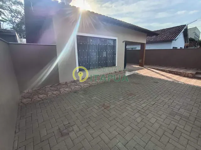 Casa 4 quartos e 2 banheiros, para alugar, no bairro Vila Nova em Londrina
