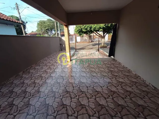 Casa 4 quartos e 2 banheiros, para alugar, no bairro Vila Nova em Londrina