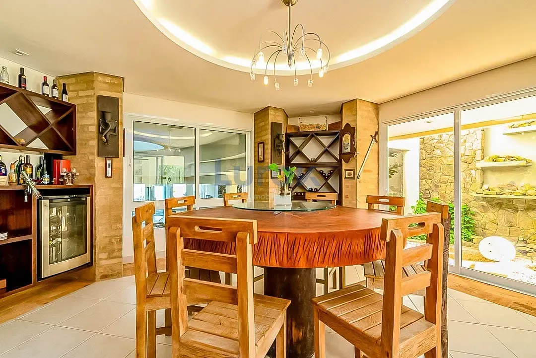 Casa, 10 quartos, 1411 m² - Foto 33