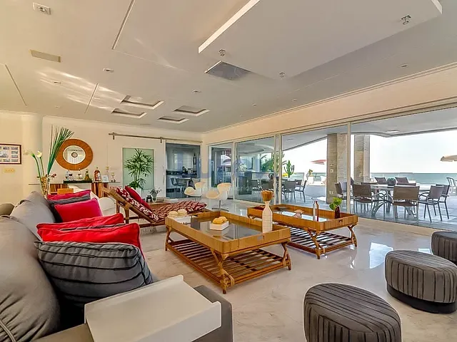 Casa com 1440m² 10 quartos e 14 banheiros, à venda, no bairro Balneário Praia do Pernambuco em Guarujá