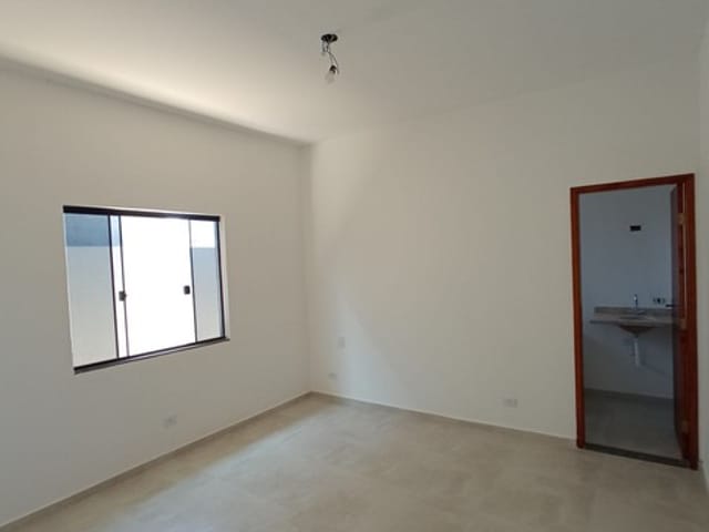 Casa com 150m² 3 quartos e 2 banheiros, à venda, no bairro Piracangaguá em Taubaté