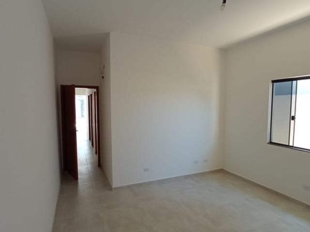 Casa com 150m² 3 quartos e 2 banheiros, à venda, no bairro Piracangaguá em Taubaté