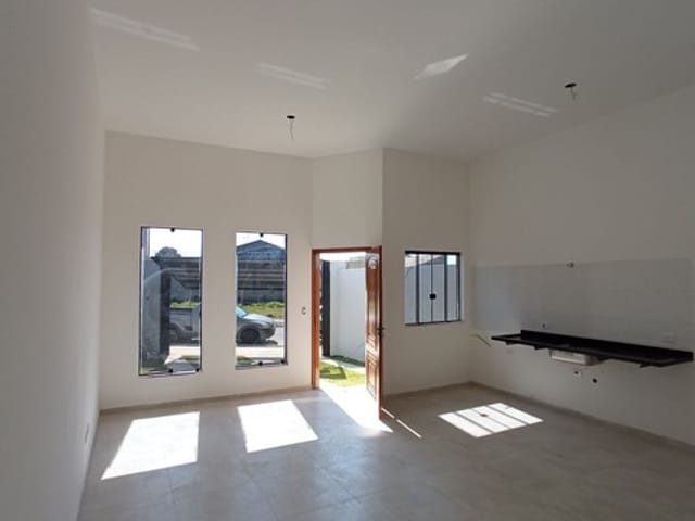 Casa com 150m² 3 quartos e 2 banheiros, à venda, no bairro Piracangaguá em Taubaté