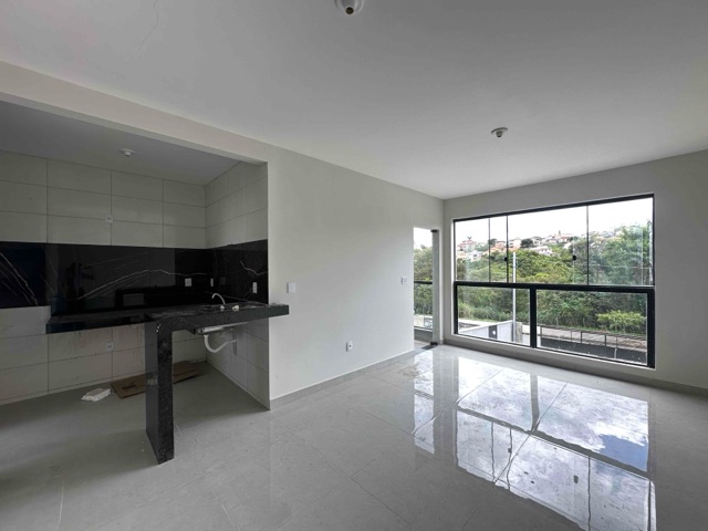 Casa com 166m² 3 quartos e 2 banheiros, à venda, no bairro Parque Xangri-Lá em Contagem