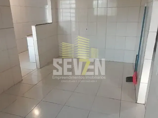 Casa com 200m² 3 quartos e 1 banheiro, à venda, no bairro Núcleo Habitacional Mary Dota em Bauru