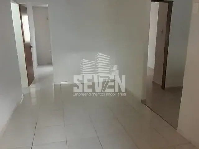 Casa com 200m² 3 quartos e 1 banheiro, à venda, no bairro Núcleo Habitacional Mary Dota em Bauru