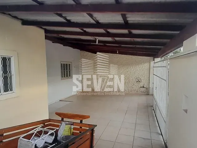 Casa com 200m² 3 quartos e 1 banheiro, à venda, no bairro Núcleo Habitacional Mary Dota em Bauru