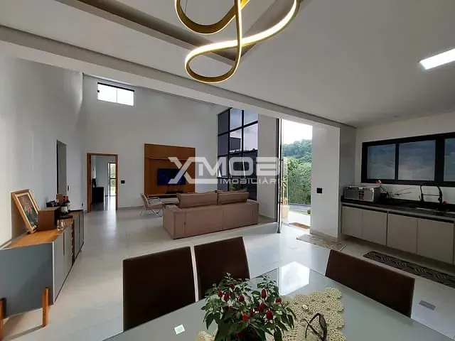 Casa com 630m² 3 quartos e 2 banheiros, à venda, no bairro Condominio Quintas da Boa Vista em Atibaia