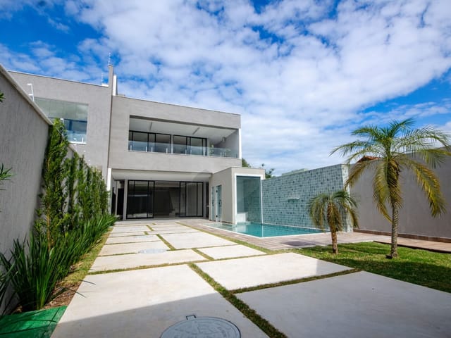 Casa com 315m² 4 quartos e 6 banheiros, à venda, no bairro Barra da Tijuca em Rio de Janeiro