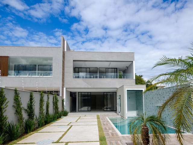 Casa com 315m² 4 quartos e 6 banheiros, à venda, no bairro Barra da Tijuca em Rio de Janeiro