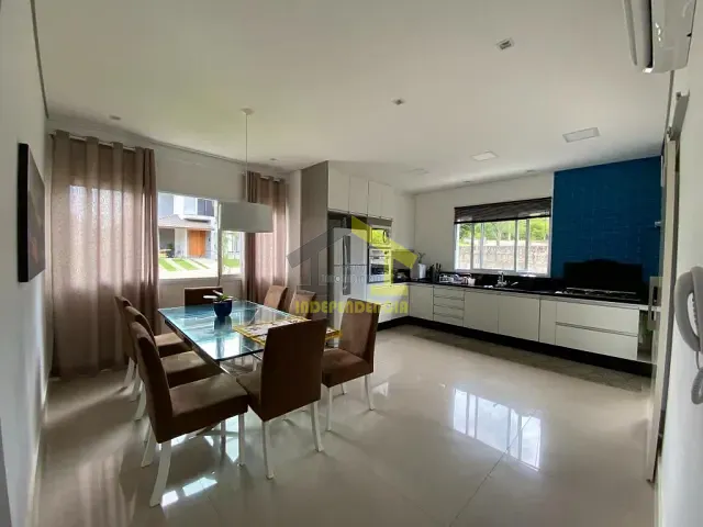Casa com 500m² 3 quartos e 4 banheiros, à venda, no bairro Chácara Santa Cruz dos Pires em Itatiba
