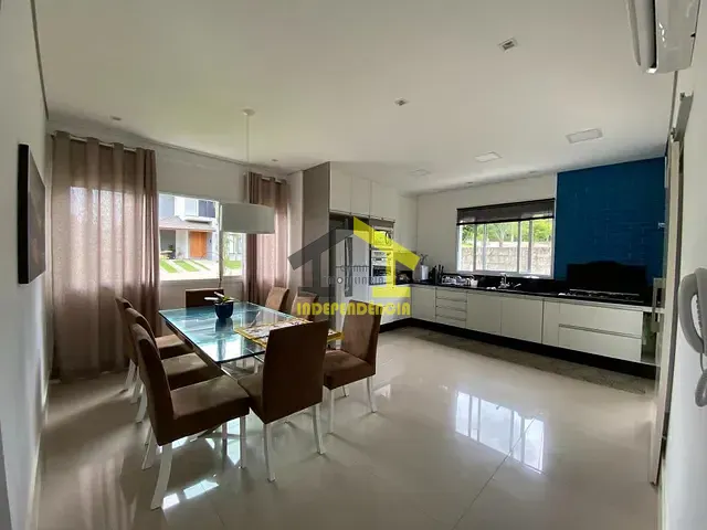 Casa com 500m² 3 quartos e 4 banheiros, à venda, no bairro Chácara Santa Cruz dos Pires em Itatiba