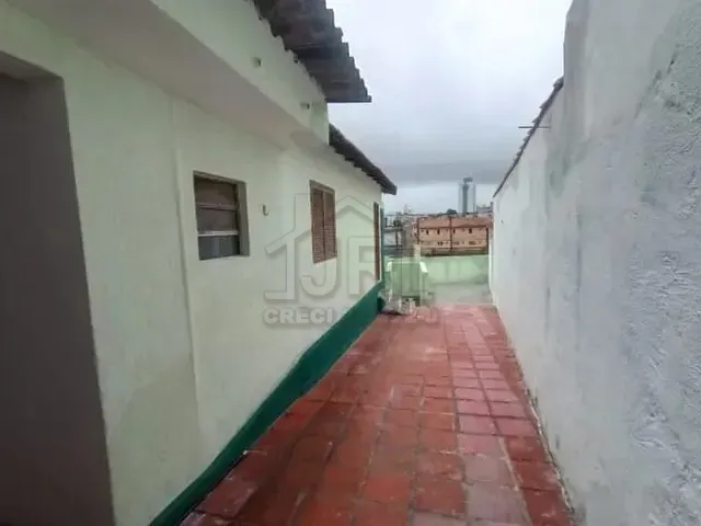 Casa com 360m² 3 quartos e 2 banheiros, à venda, no bairro Vila Assis Brasil em Mauá