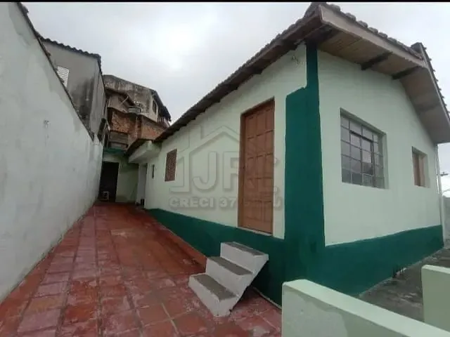 Casa com 360m² 3 quartos e 2 banheiros, à venda, no bairro Vila Assis Brasil em Mauá