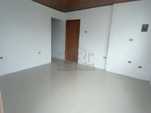 Casa com 360m² 3 quartos e 2 banheiros, à venda, no bairro Vila Assis Brasil em Mauá