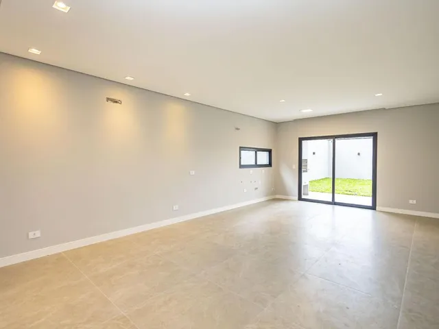 Casa com 360m² 3 quartos e 3 banheiros, à venda, no bairro São Braz em Curitiba