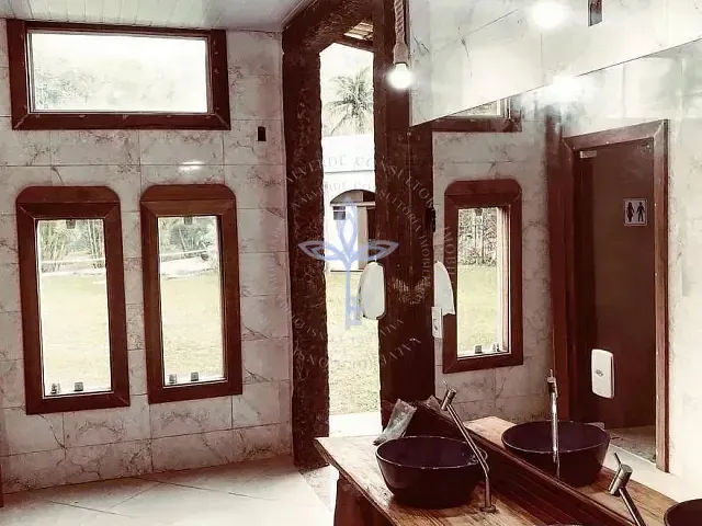 Casa 21 quartos e 23 banheiros, à venda, no bairro GUITY em Mangaratiba