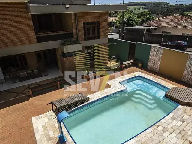 Casa com 600m² 3 quartos e 3 banheiros, à venda, no bairro Centro em Arealva