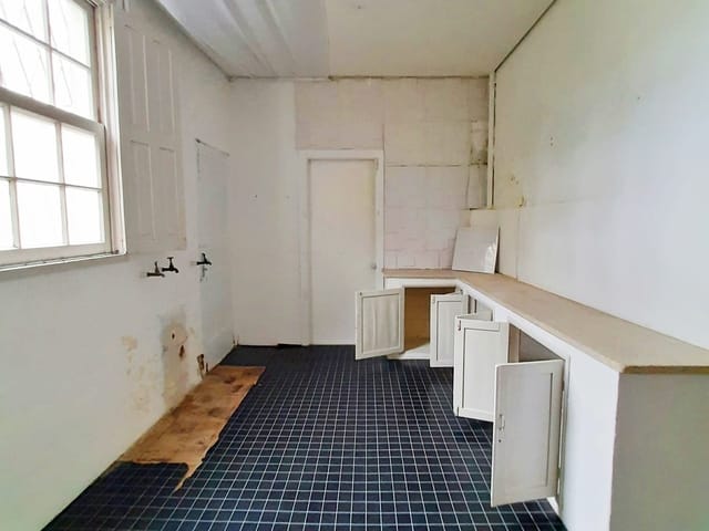 Casa 2 quartos e 1 banheiro, à venda, no bairro Centro em Pelotas