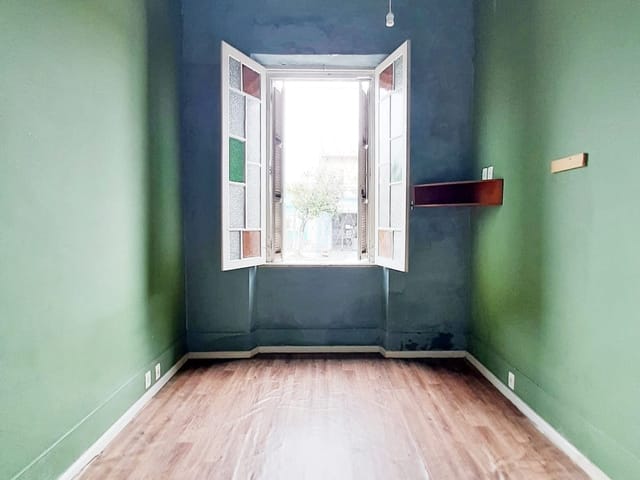 Casa 2 quartos e 1 banheiro, à venda, no bairro Centro em Pelotas