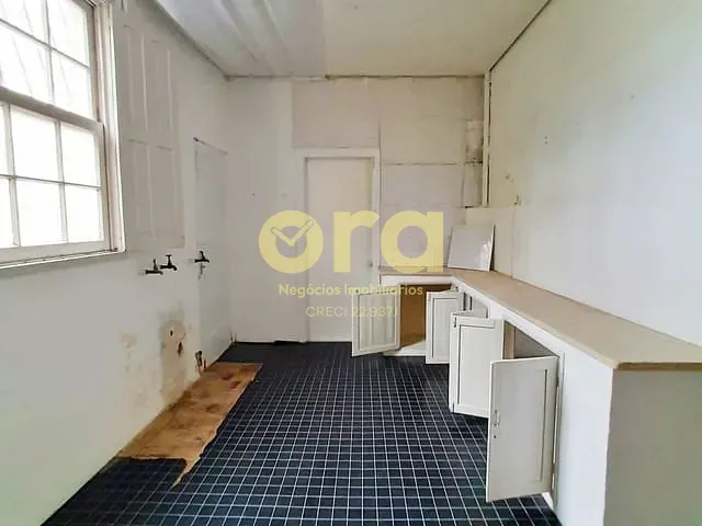 Casa 2 quartos e 1 banheiro, à venda, no bairro Centro em Pelotas