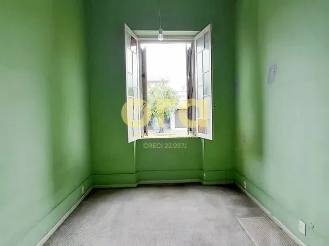 Casa 2 quartos e 1 banheiro, à venda, no bairro Centro em Pelotas