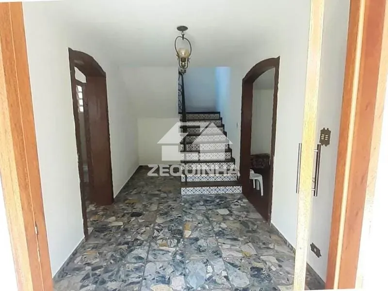 Casa, 3 quartos, 256 m² - Foto 2