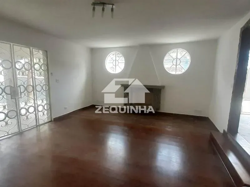 Casa, 3 quartos, 256 m² - Foto 3