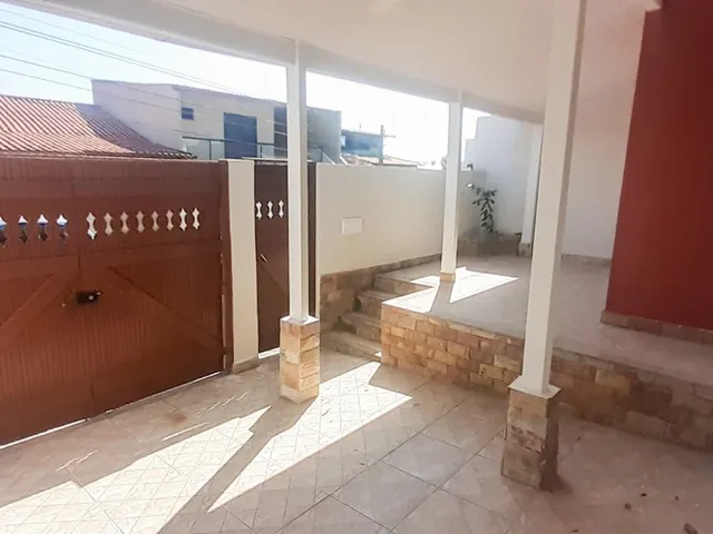 Casa 2 quartos e 2 banheiros, à venda, no bairro Nova Macaé em Macaé