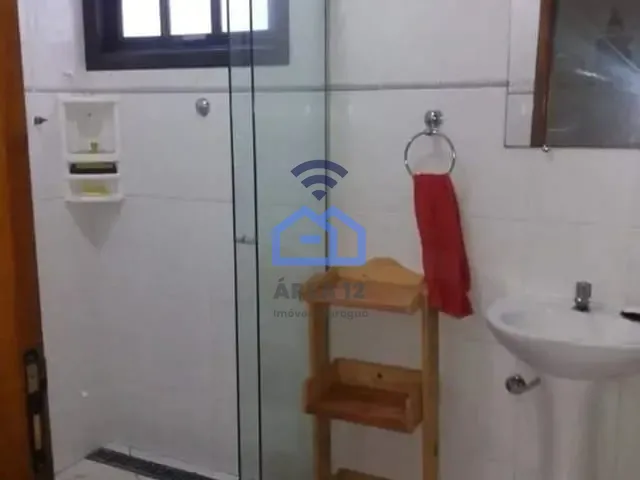 Casa com 402m² 3 quartos e 2 banheiros, à venda, no bairro Cocanha em Caraguatatuba