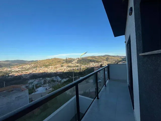 Casa 3 quartos e 3 banheiros, à venda, no bairro Centro em Piracaia