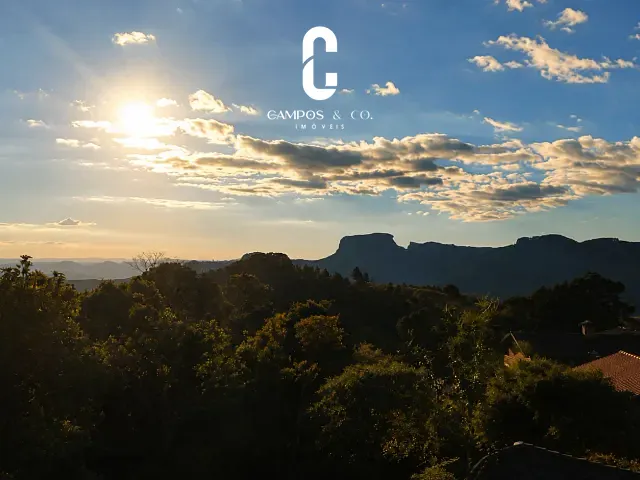 Casa com 2920m² 4 quartos e 4 banheiros, à venda, no bairro Parque Monte Rey em Campos Do Jordão
