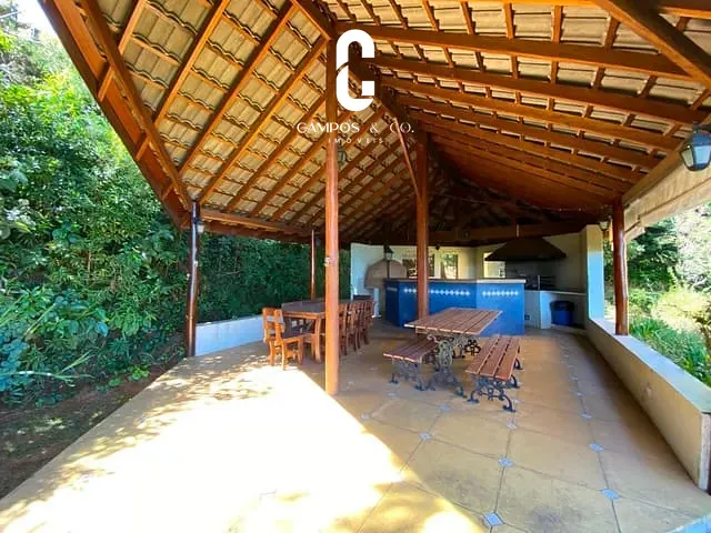 Casa com 2920m² 5 quartos e 4 banheiros, à venda, no bairro Parque Monte Rey em Campos Do Jordão