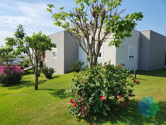 Casa com 1330m² 3 quartos e 5 banheiros, à venda, no bairro Condomínio Terras de Mont Serrat em Salto