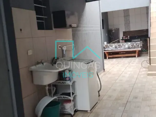 Casa com 175m² 2 quartos e 3 banheiros, à venda, no bairro Parque Residencial Jundiaí em Jundiaí