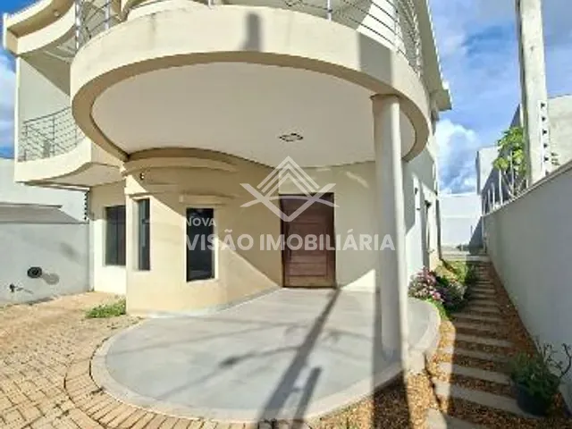 Casa 3 quartos e 3 banheiros, para alugar, no bairro residencial safira em Sinop