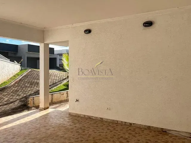 Casa com 1263m² 4 quartos e 7 banheiros, para alugar, no bairro Residencial Santa Fé em Piracaia