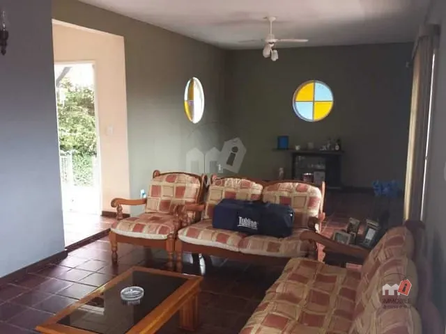Casa com 1200m², à venda, no bairro Itaipava em Petrópolis