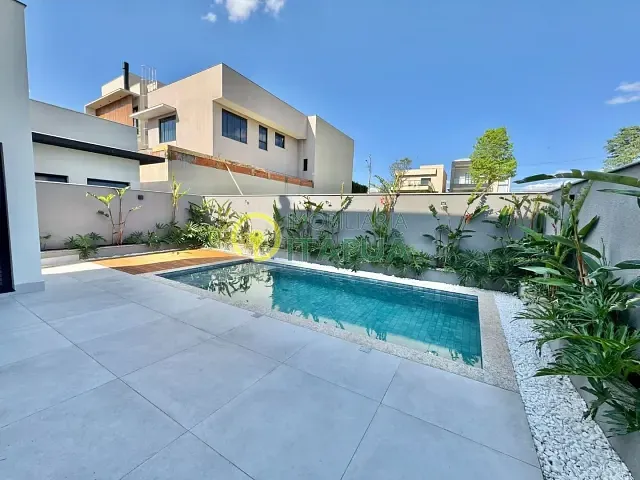 Casa com 253m² 3 quartos e 4 banheiros, à venda, no bairro Parque Tauá em Londrina