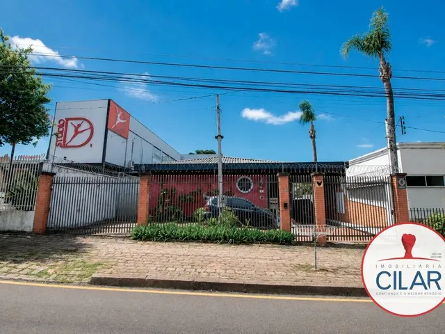 Casa com 448m² 4 quartos e 3 banheiros, à venda, no bairro Bom Retiro em Curitiba