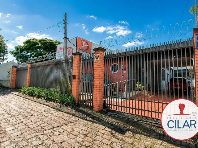 Casa com 448m² 4 quartos e 3 banheiros, à venda, no bairro Bom Retiro em Curitiba