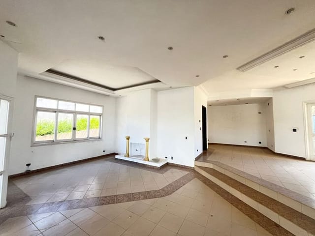 Casa com 795m² 4 quartos e 3 banheiros, à venda ou para alugar, no bairro Altos de Jordanésia (Jordanésia) em Cajamar